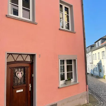 Altstadt Ferienhaus: Waterfall-adjacent With Sauna & Kids' Corner *