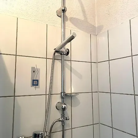 Uriges In Der Altstadt Von Mit Sauna, Kinderspielecke, 1000mbit Wlan, 1 Minute Vom Wasserfall Entfernt