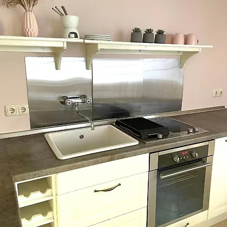 Uriges In Der Altstadt Von Mit Sauna, Kinderspielecke, 1000mbit Wlan, 1 Minute Vom Wasserfall Entfernt 펜션 사르부르크