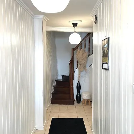 Uriges In Der Altstadt Von Mit Sauna, Kinderspielecke, 1000mbit Wlan, 1 Minute Vom Wasserfall Entfernt Casa de Férias