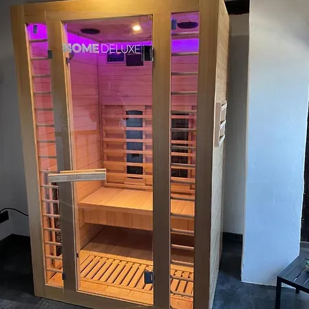 Casa de Férias Uriges In Der Altstadt Von Mit Sauna, Kinderspielecke, 1000mbit Wlan, 1 Minute Vom Wasserfall Entfernt