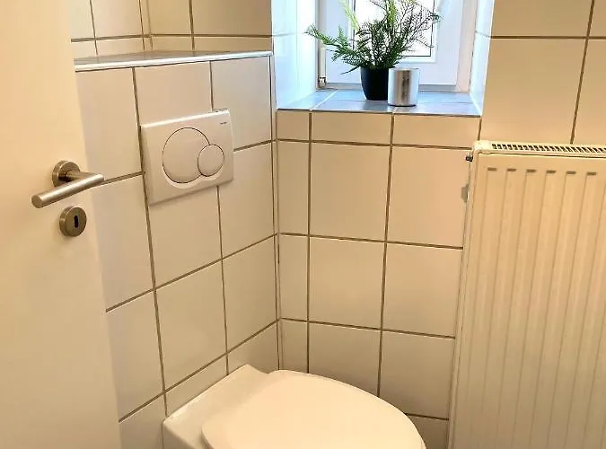 Uriges In Der Altstadt Von Mit Sauna, Kinderspielecke, 1000mbit Wlan, 1 Minute Vom Wasserfall Entfernt 펜션 사르부르크