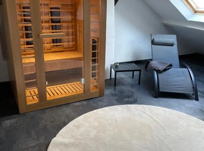 Prázdninový dům Uriges In Der Altstadt Von Mit Sauna, Kinderspielecke, 1000mbit Wlan, 1 Minute Vom Wasserfall Entfernt